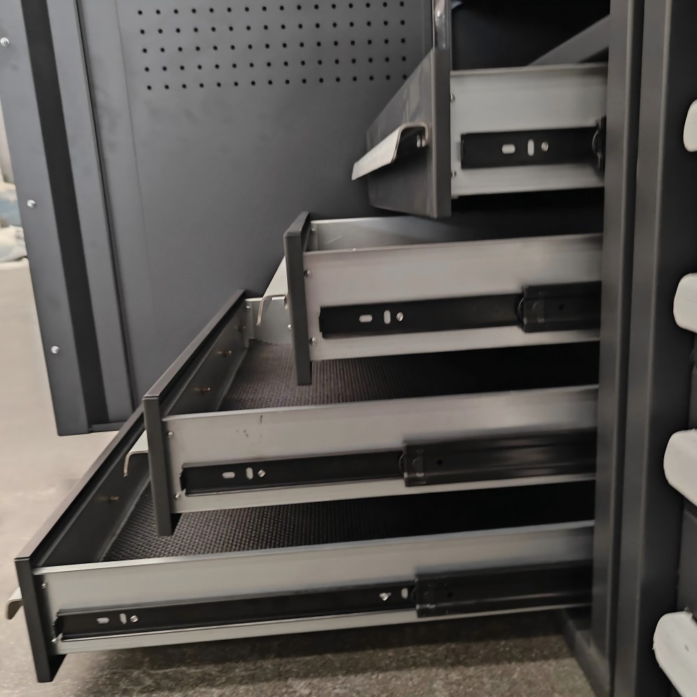 New modular garage cabinet