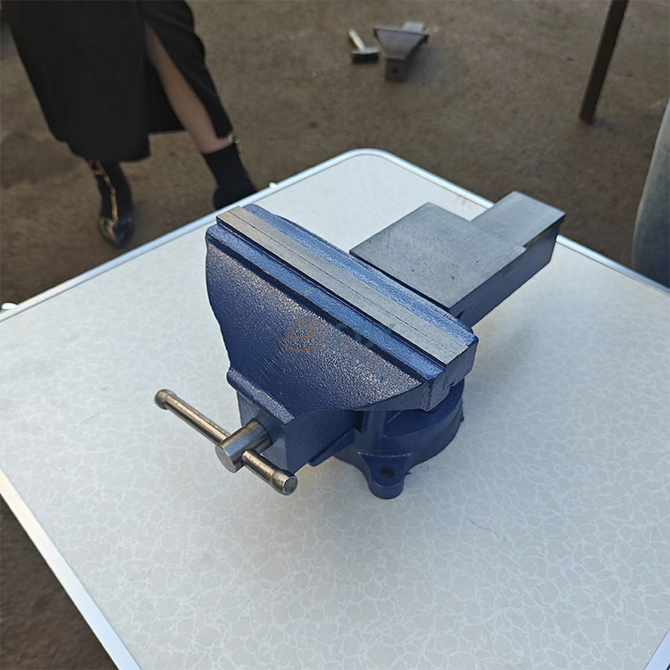 Vertical Bench Vise