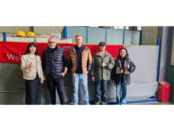 Polish representative visits CJYJ for a friendly visit.