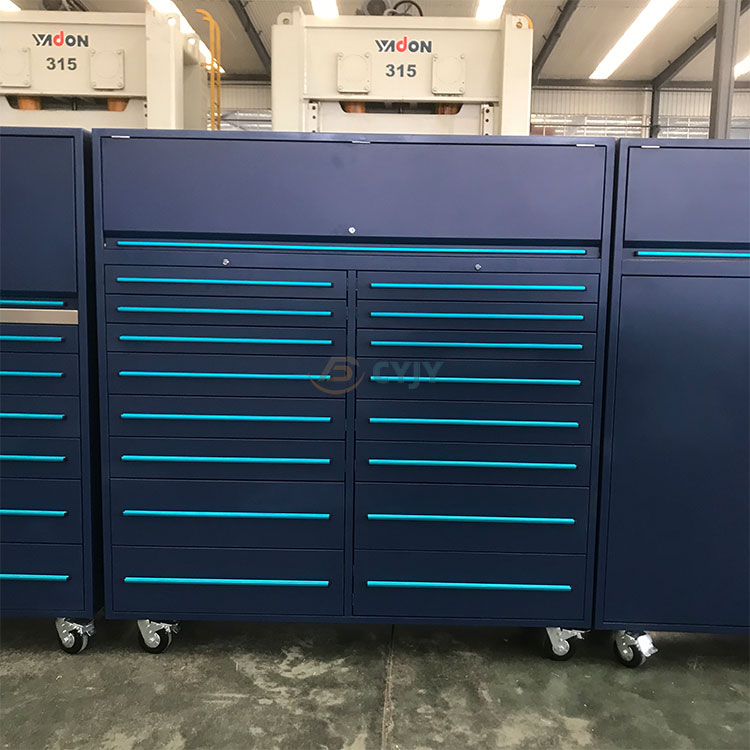 Spraying Garage Storage System