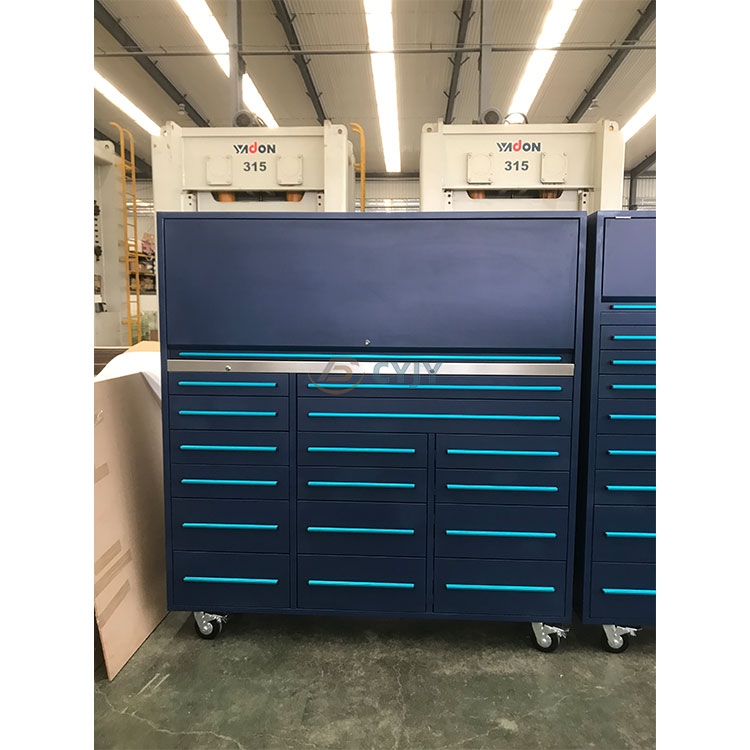 Spraying Garage Storage System
