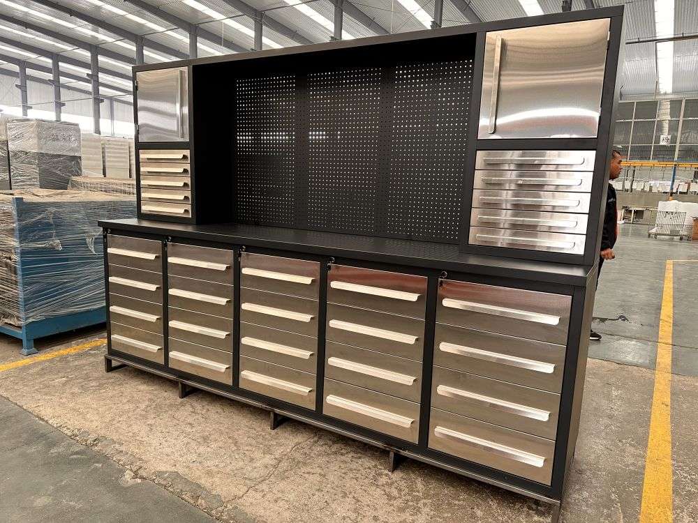 Metal Tool Workbench