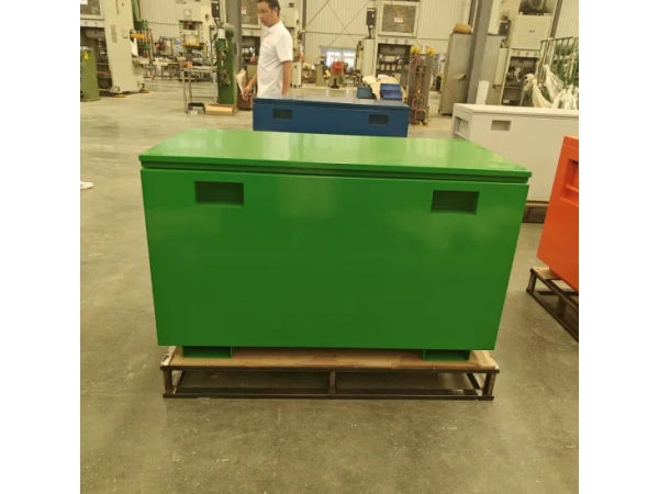 What are the characteristics of a multi-functional tool box?