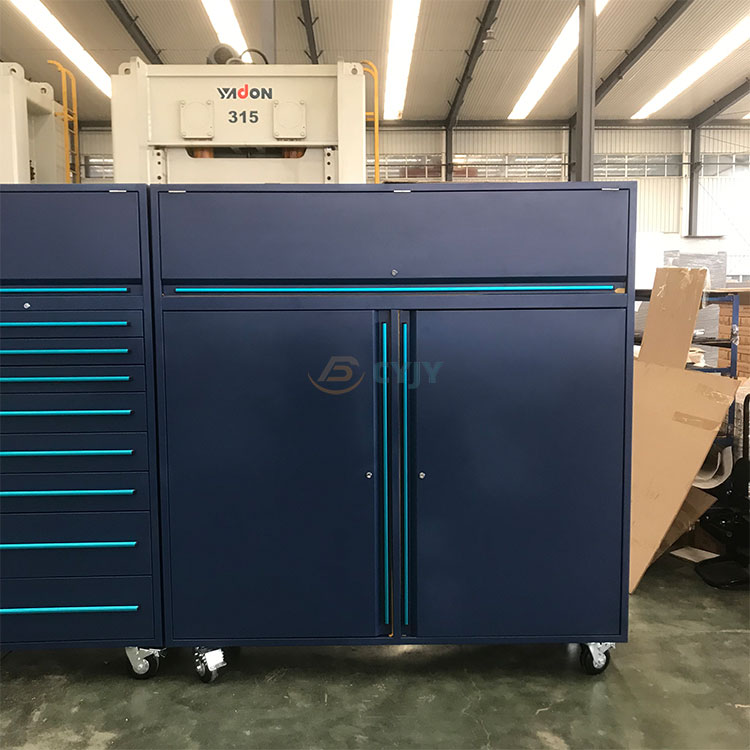 Spraying Garage Storage System