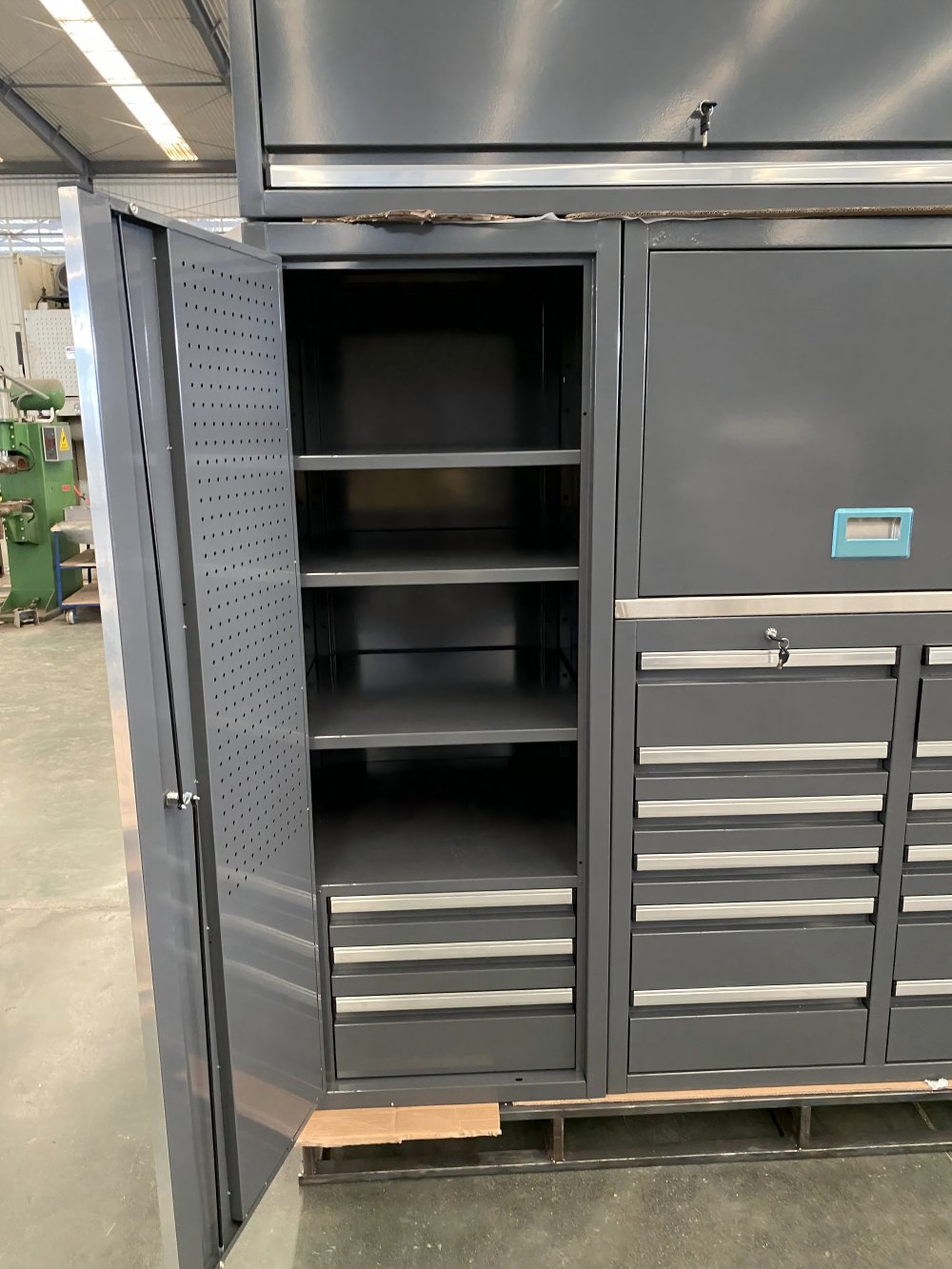 New Design Garage Cabinets