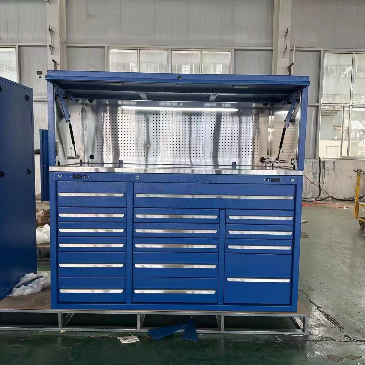 Blue Heavy Duty Tool Cabinet