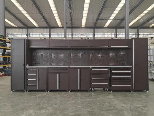 What are the features of the Multifunctional Combination Tool Cabinet?