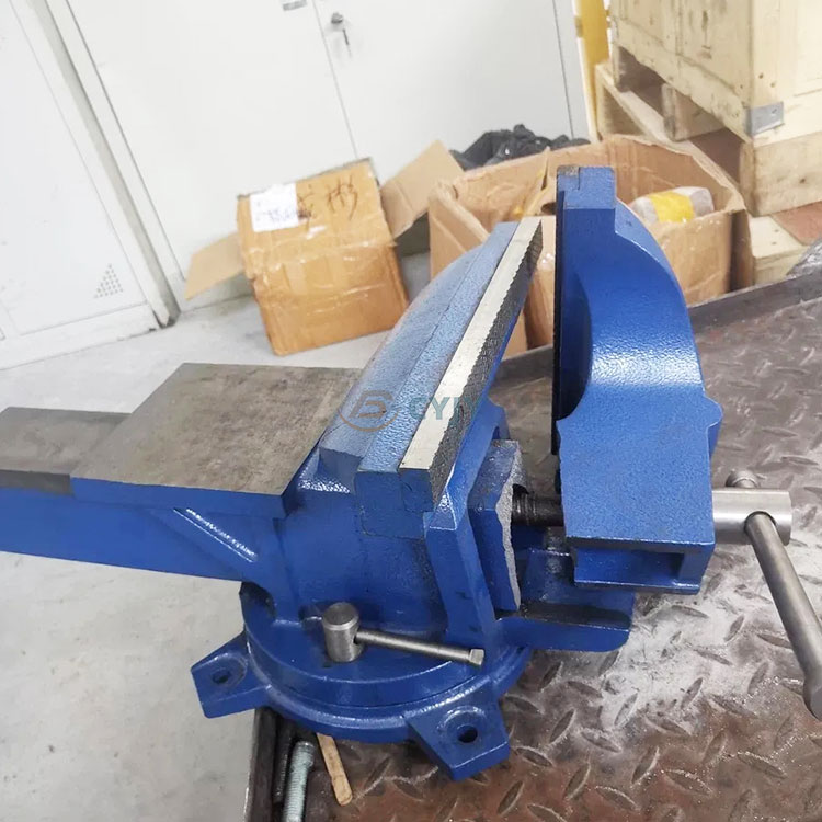 Bench Vise Table